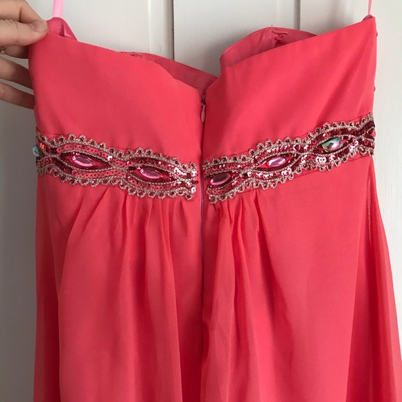 Prom dress - Picture 2 of 4